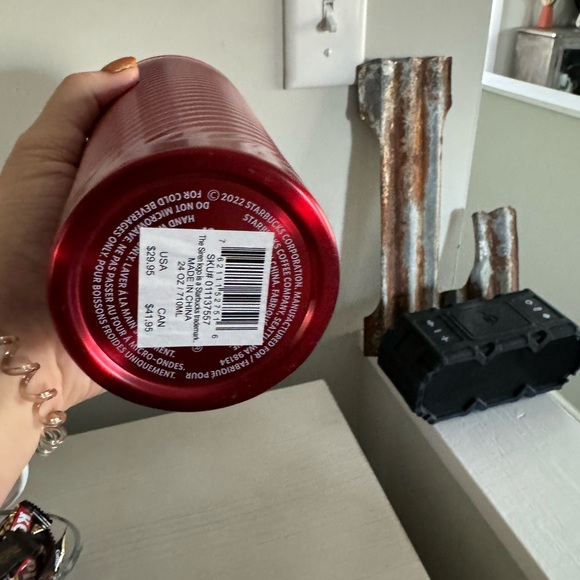 Starbucks Tumbler Christmas 2022
- Holiday Red Metal Spiral -24 oz Cup - Picture 4 of 6